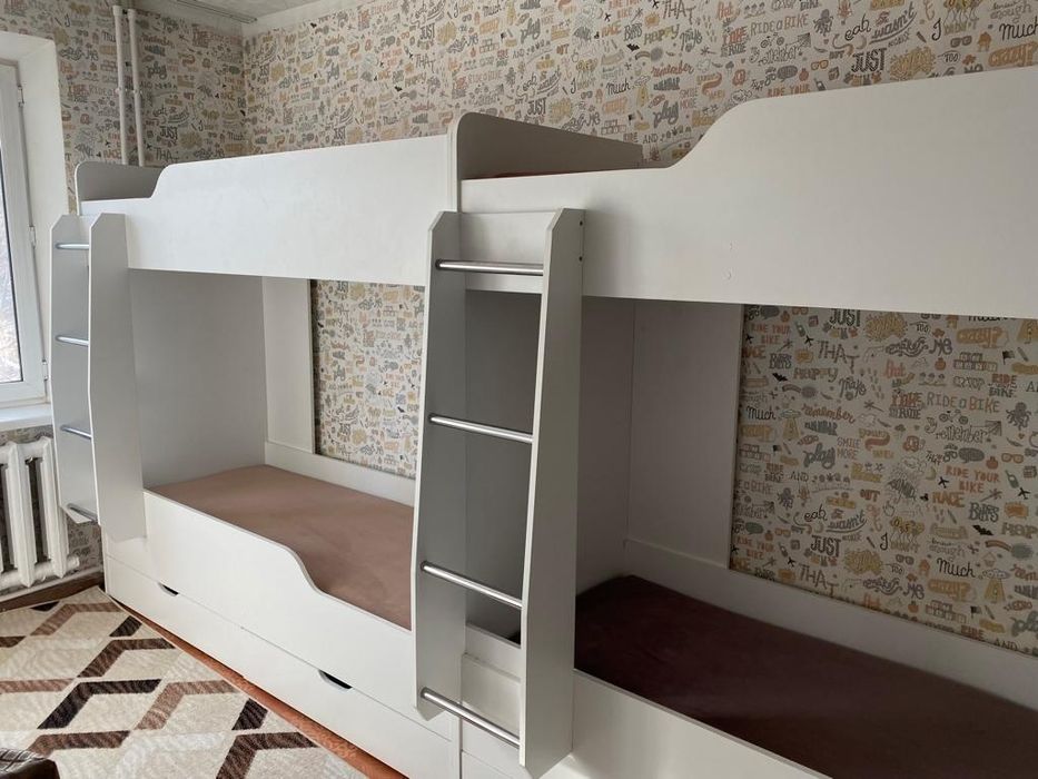 Двухъярусный кровать