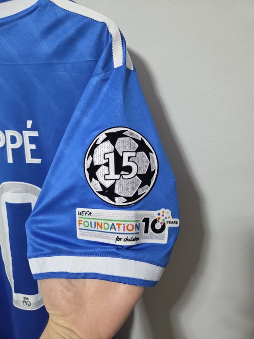 Оригинален трети екип на Реал Мадрид сезон 25/26