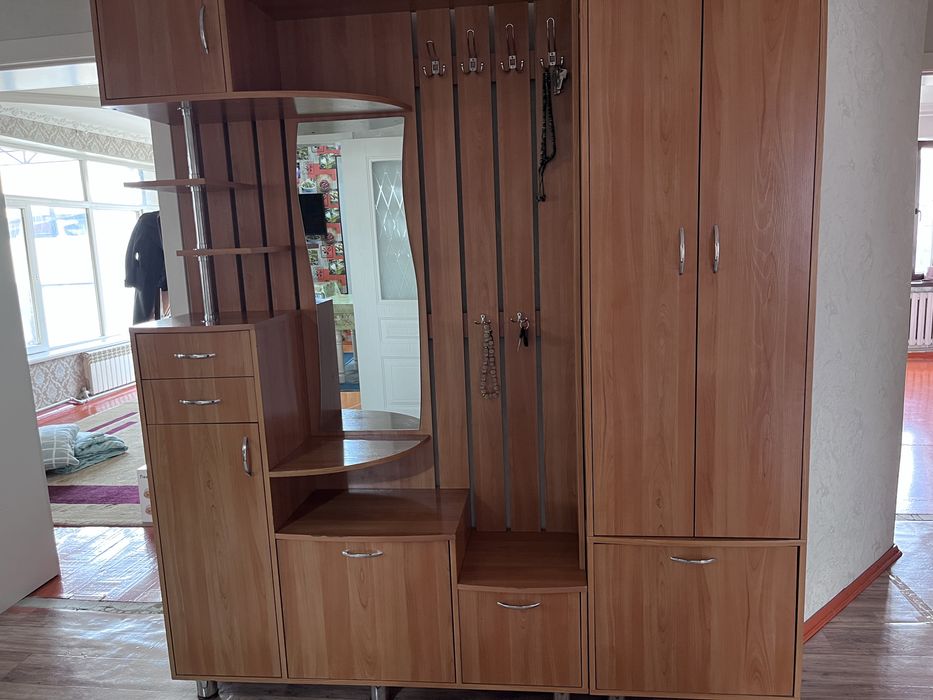 Шкаф в прихожую
