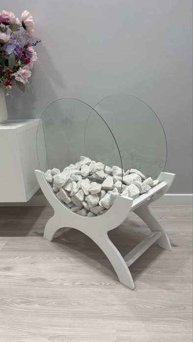 биокамин с декоративными камнями и стеклом