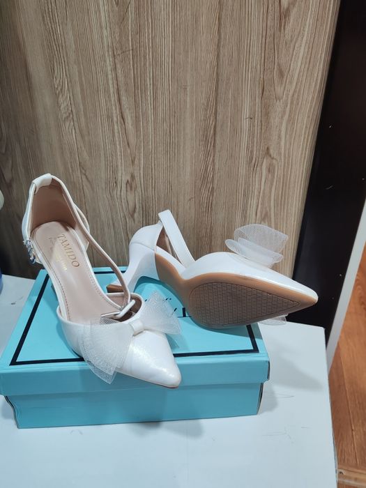 Продаются женская обувь