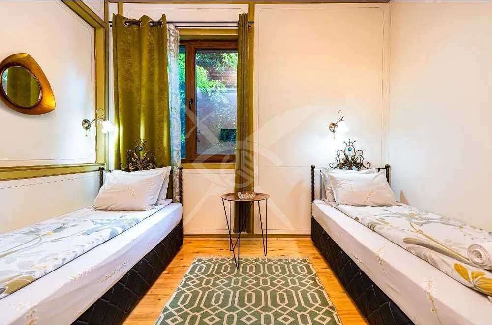 Дава се под наем Етаж от къща в Пловдив, Старият град - 90 кв.м за 1196.97 € - Снимка #2