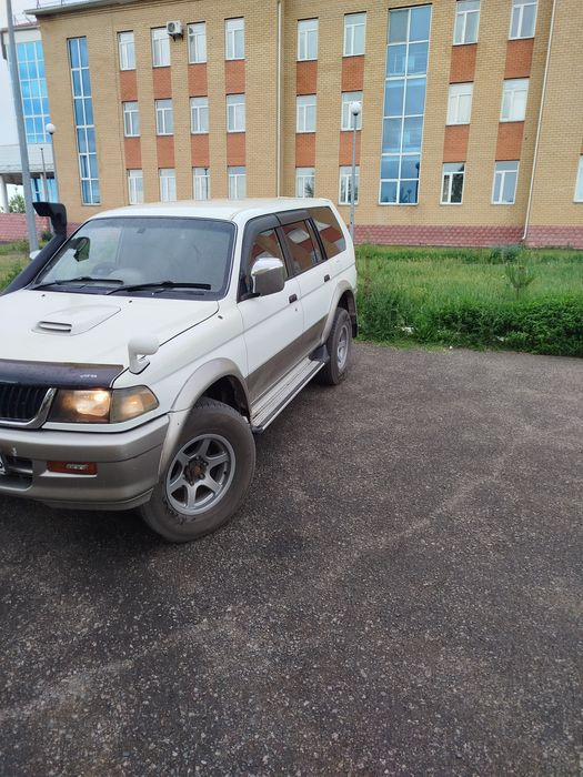 Продам Мицубиси челленджер
