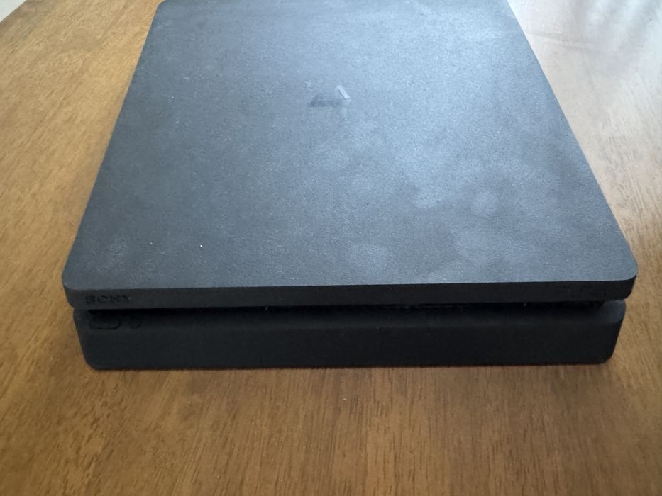 Playstaiton 4 slim 1TB