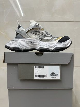 Balenciaga cargo