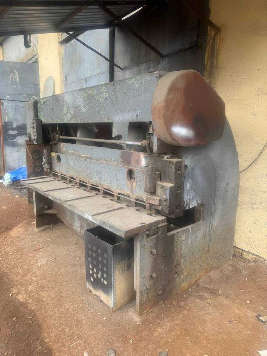 Гильотина Режет до 6мм