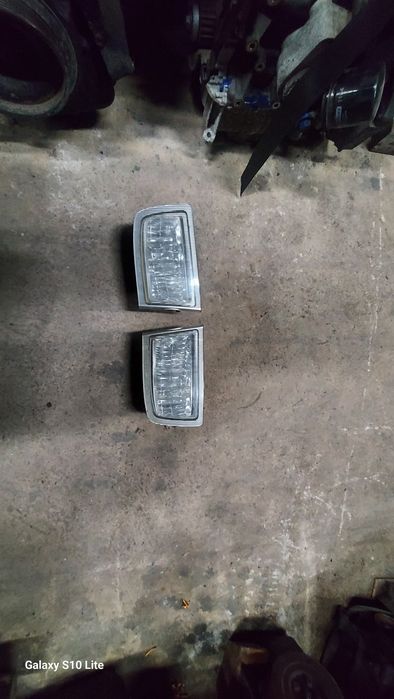 Халогенни фарове за тойота ланд круизер 90