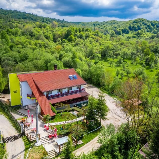 Închiriere Pensiune de Paște