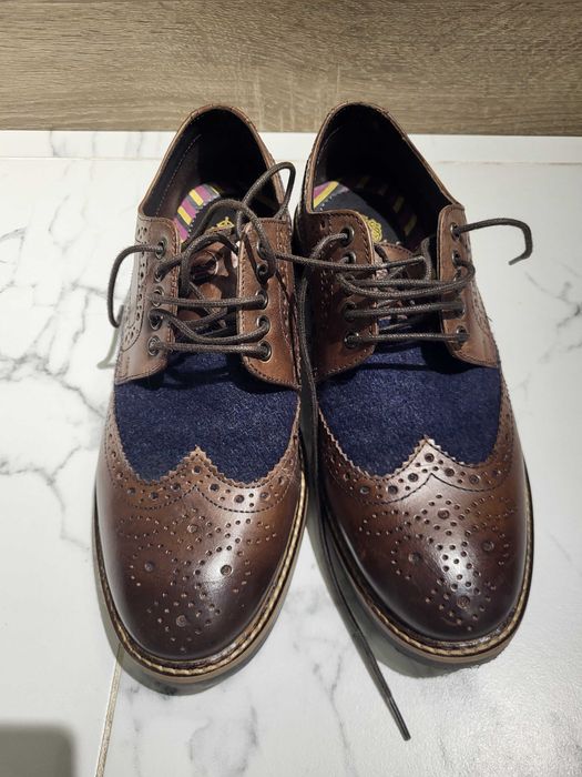 Мъжки обувки Base London