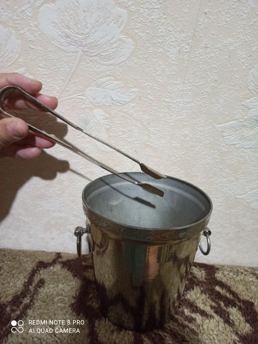 Рамка алюминиевая СССР и ведёрко для льда