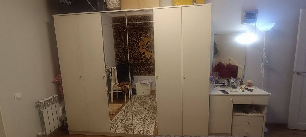 Спальный гарнитур  в отличном состоянии