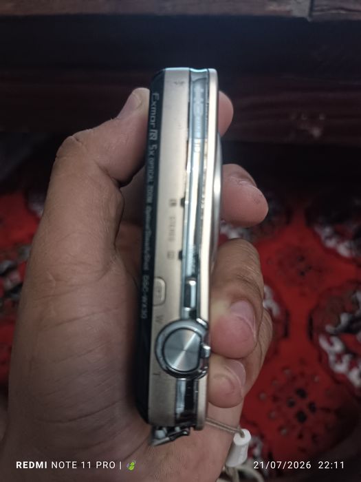 Sony Cyber-shot DSC-WX30 (16.2 MP) Vintage Kamera + SD Karta