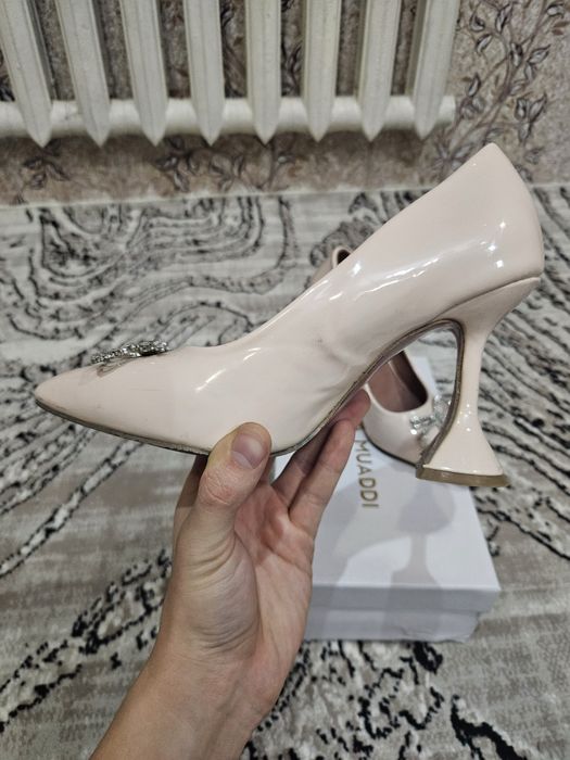 Туфли женские на каблуках