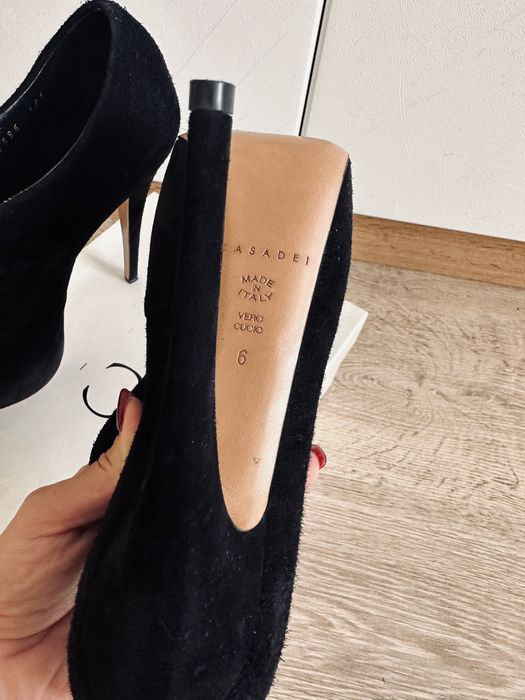 Ботильоны Casadei