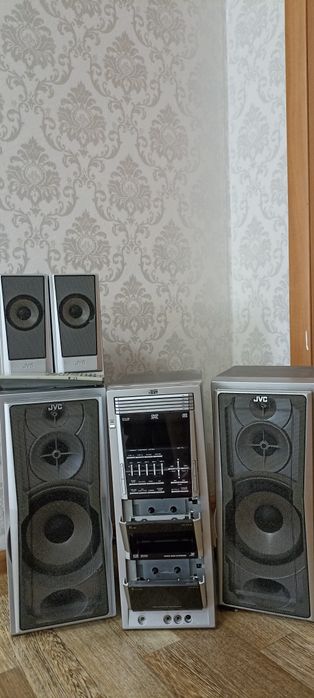 Музыкальный центр JVC