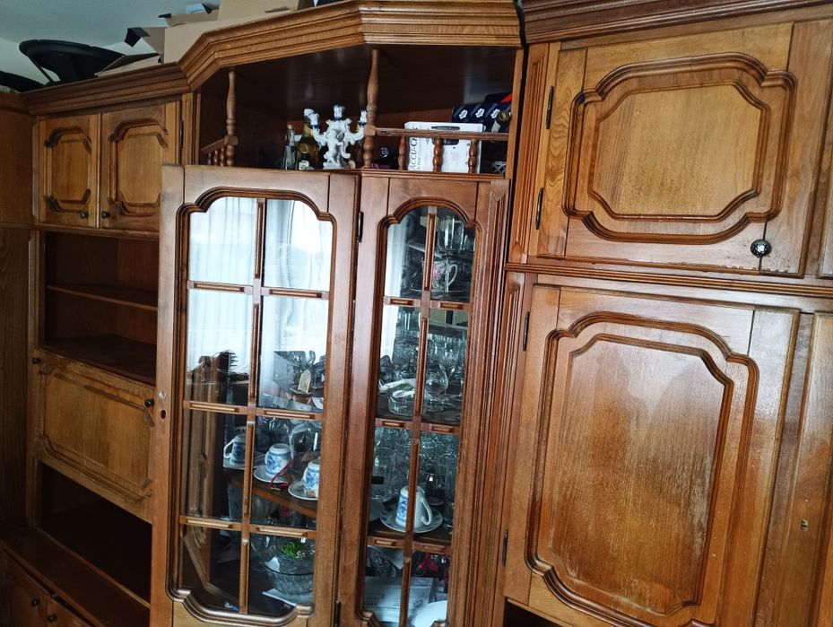 Mobilier lemn masiv foarte frumos facut