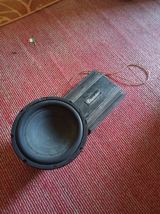 Музика с усилвател за кола