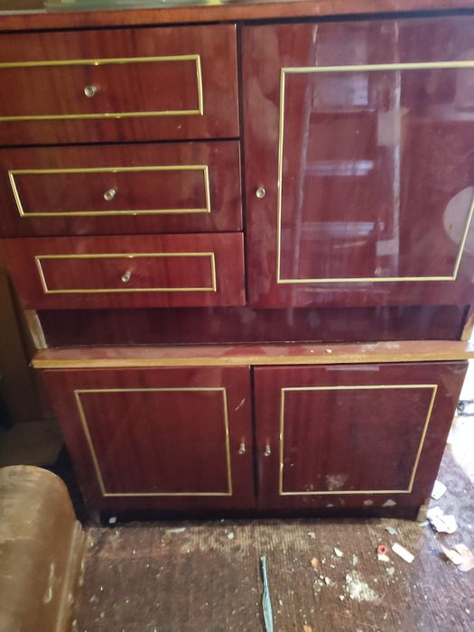 Шкаф шефанериде бар 40000 тенге