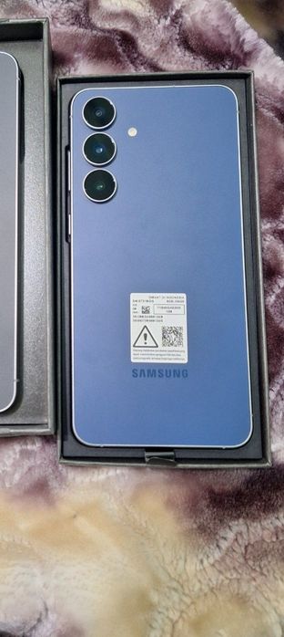 Samsung Fe 25 янги
