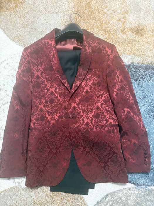 Sacou marimea 44 barbatii + pantaloni negrii