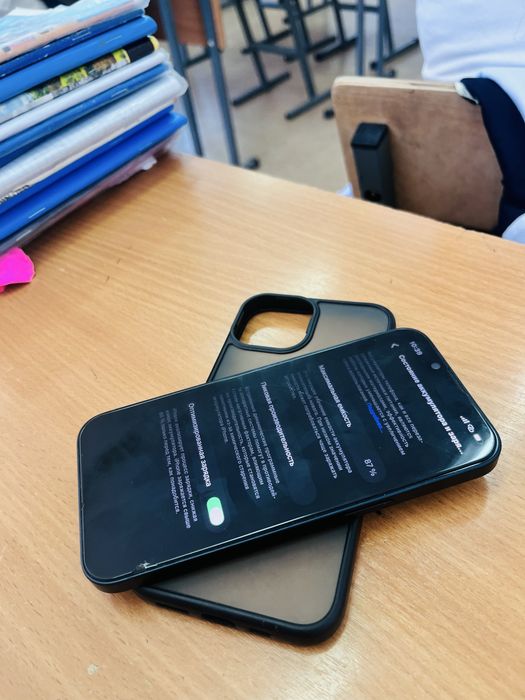 iPhone 13 темно синий