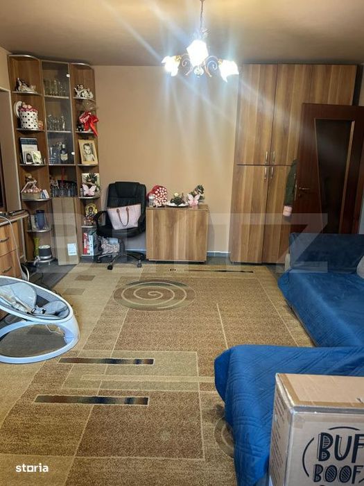 Apartament de vanzare, semidecomandat, cu 3 camere, 62 mp