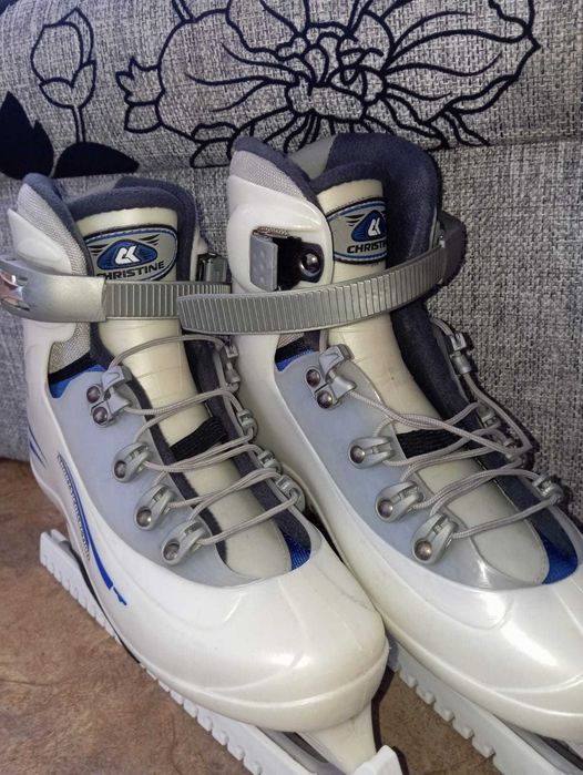 Коньки женские продам
