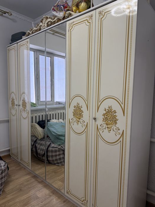 Спальний гарнитур