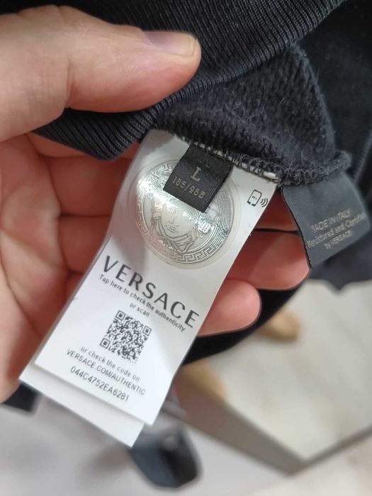 Pulover Love Versace triple heart embroidered logo sweatshirt Size L