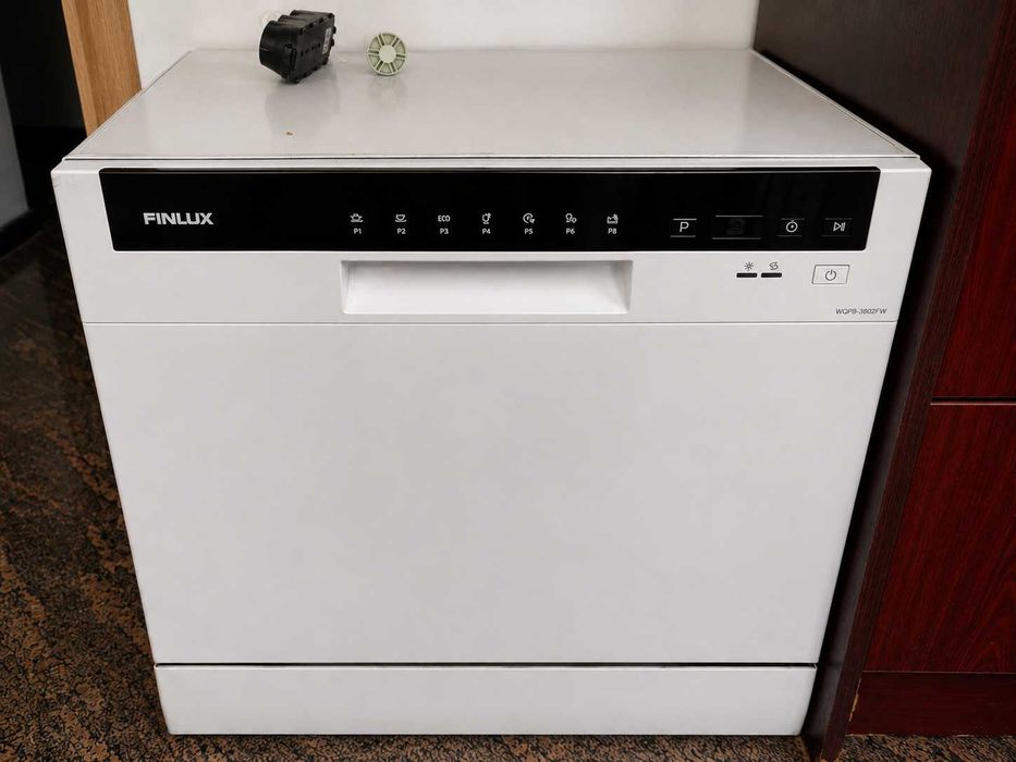 Съдомиялна Finlux WQP8-3802FW – работеща, 8 комплекта
