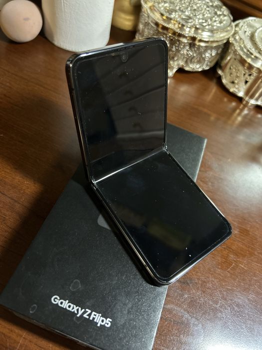 Samsung galaxy Z Flip 5