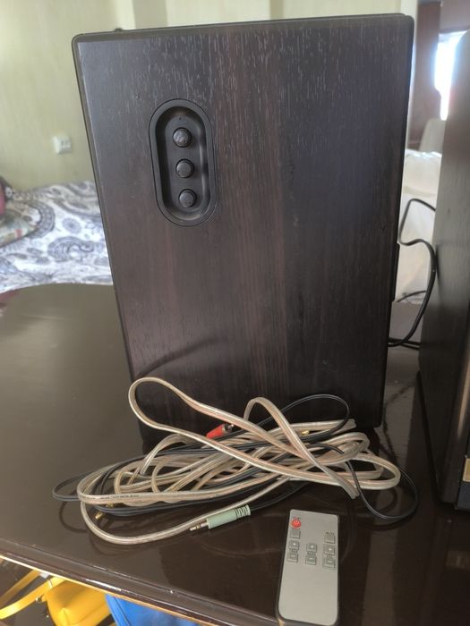 Срочно продам колонки MICROLAB