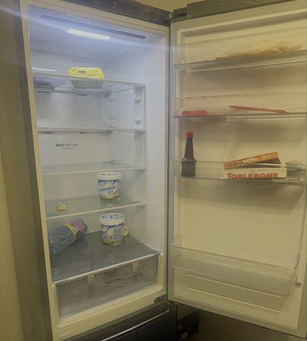 Vand frigider LG nou