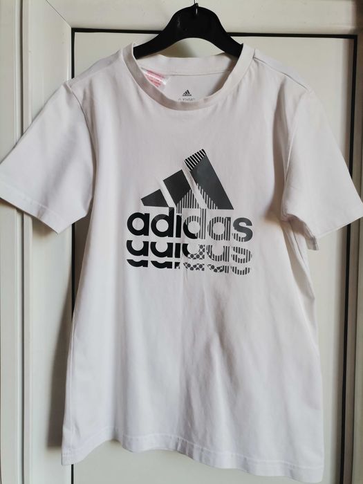 Три тениски за 12 лв.