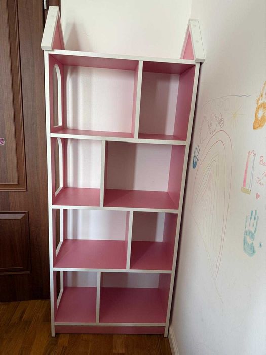 Mobilier camera copil - pat divan extensibil cu saltele si sertare, birou, biblioteca, banca cu spațiu de depozitare și corp suspendat