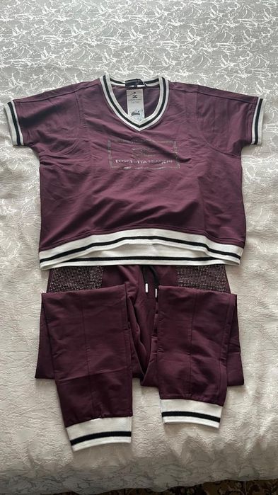 Продается женский костюм