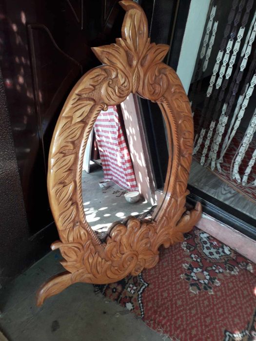 Vînd Oglindă sculptată de lemn masiv, 100/80