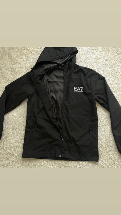 Мъжка ветровка EA7