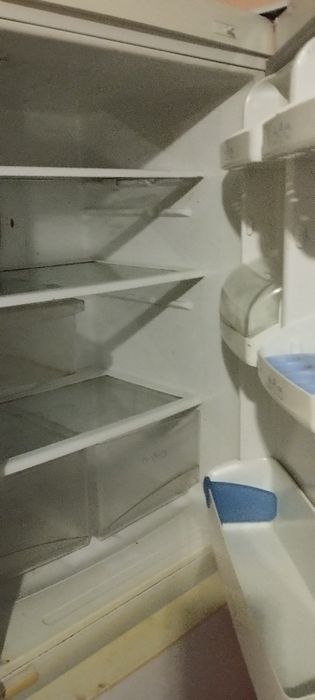 Холодильник не рабочии