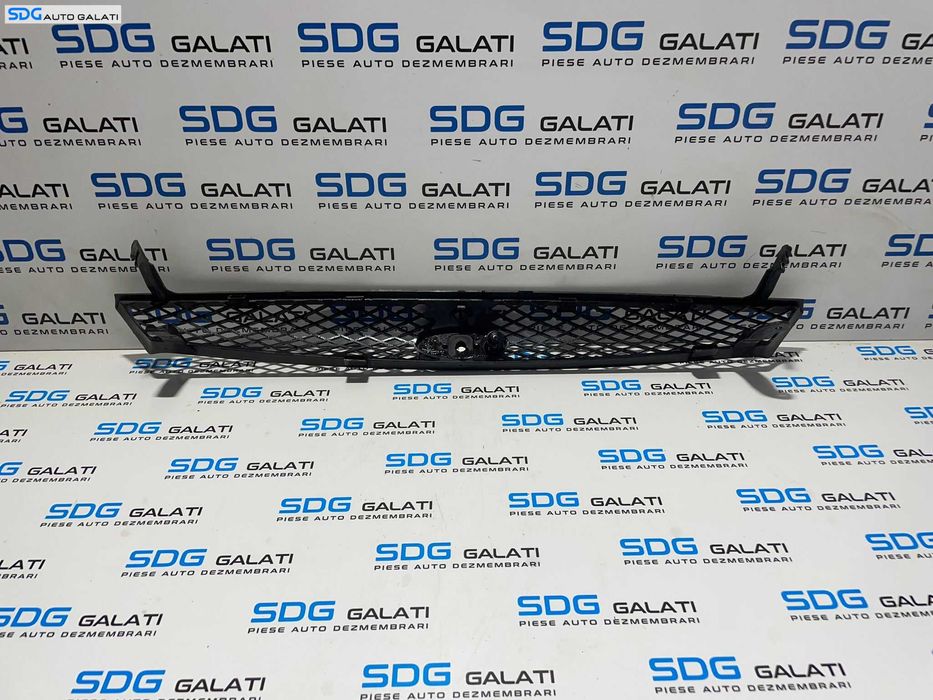 Grila cu Sigla Emblema Bara Spoiler Fata Ford Focus 1 1998 - 2004 Cod 98AB8200CH 98AB-8200-CH [L2620]