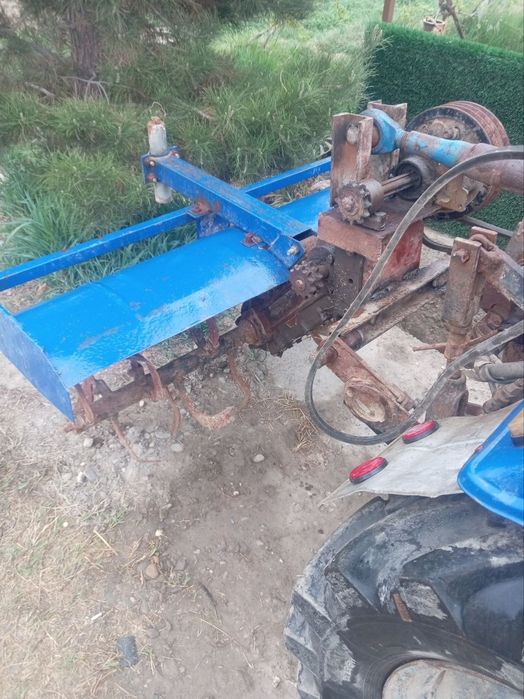 Traktor mini.                          ,