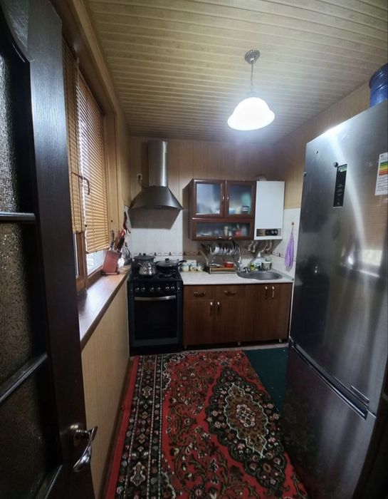 Продается 4/1/4 квартира Геофизика