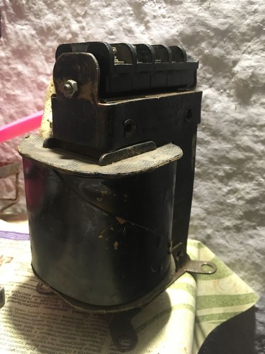 Трансформатор понижающий 220/12в СССР