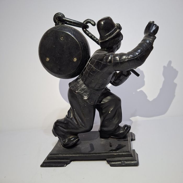 Часы Хранитель времени