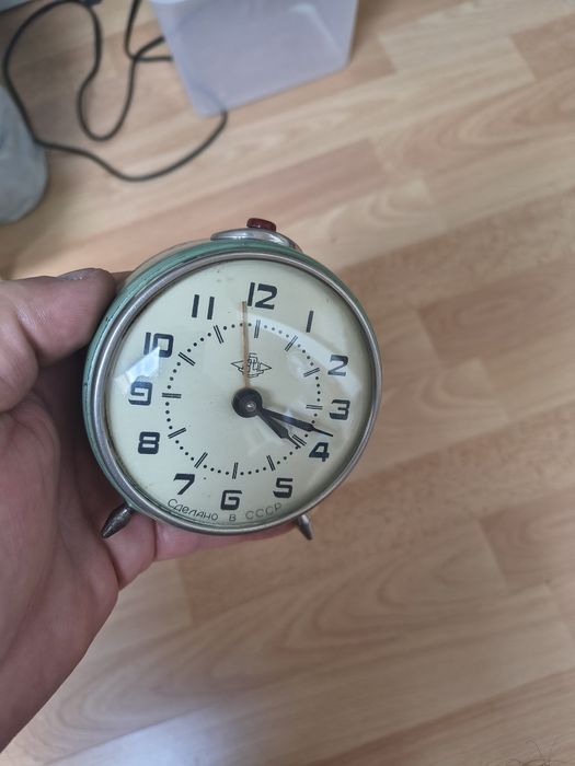 Ceas de masă rusesc model viteaz B84