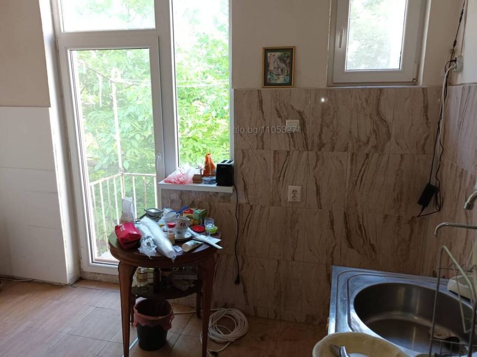 Дава се под наем Едностаен апартамент в София, 7-ми 11-ти километър - 45 кв.м за 298.86 € - Снимка #2