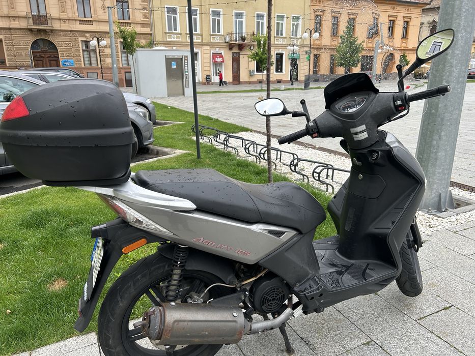 Vând scuter Kymco Agllity de 125cc