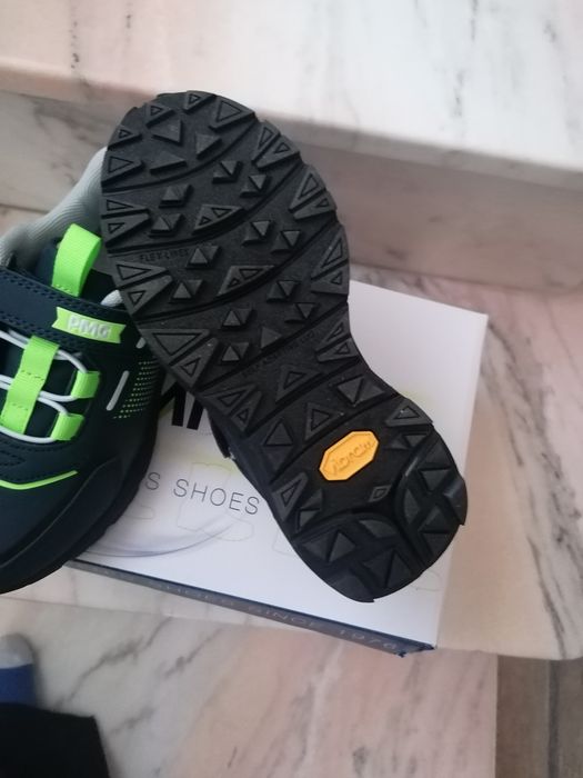 Pantofi sport mărimea 32