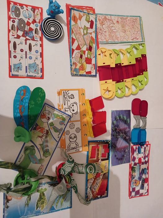 Продам фигурки из киндеров