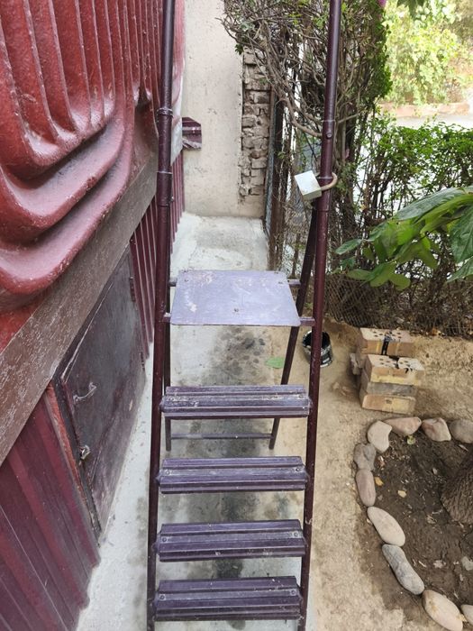 Продам  2 лестницы стремянка СССР